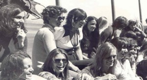 18TridentLadiesonDeck